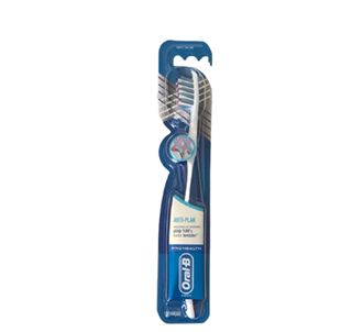 Oral-B Pro-Health Anti Plaque Medium Toothbrush Navy Blue